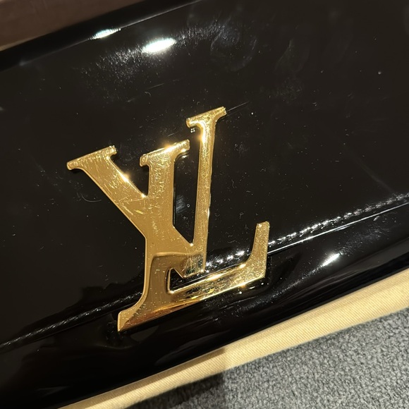 Louis Vuitton clutch - Picture 6 of 9